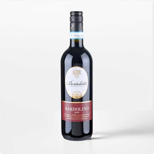 Bardolino Berteletti Fles Bardolino DOC wijn van Berteletti met zwarte capsule