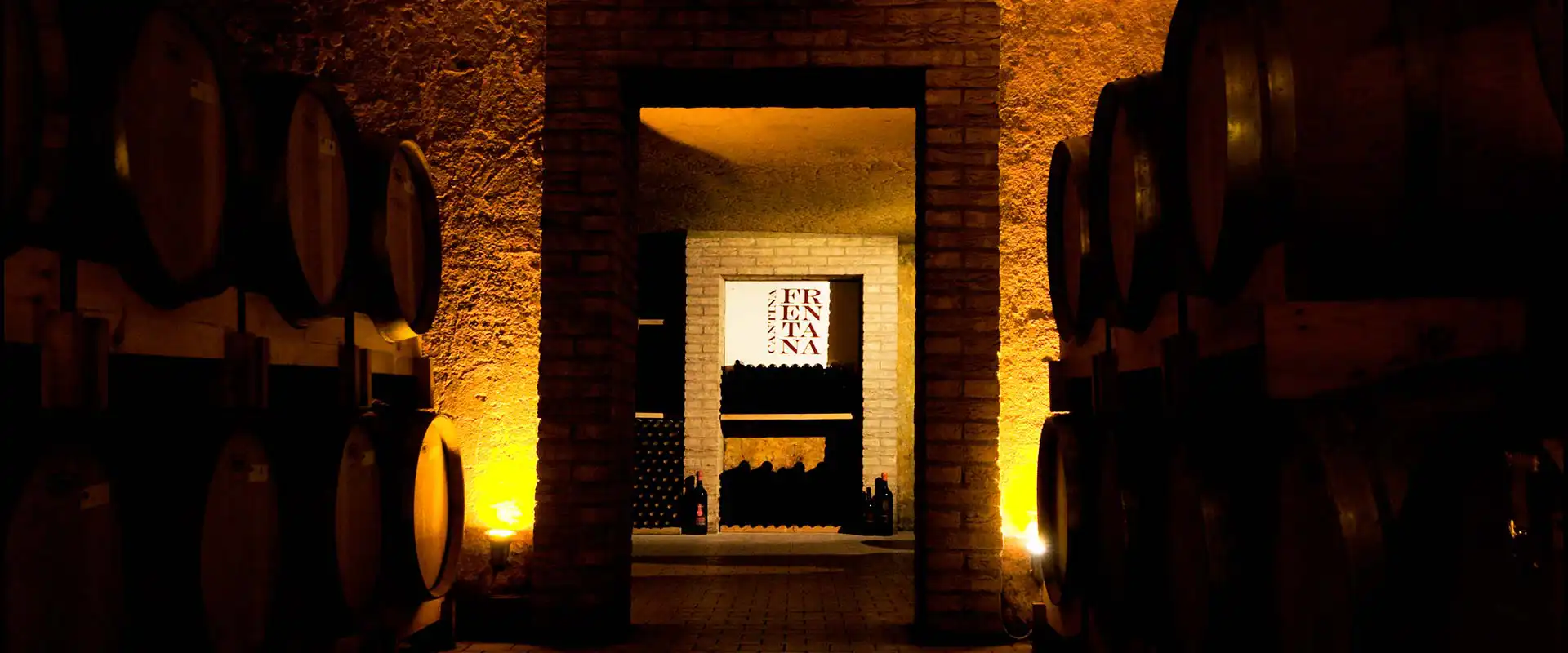 Traditionele wijnkelders van Cantine Frentana aan de Adriatische Zee