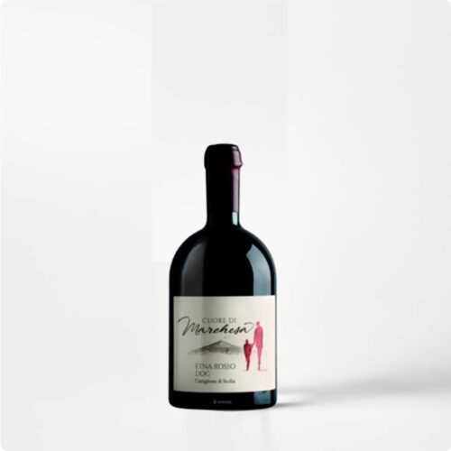 Marchesa rosso Fles Cuore di Marchesa Etna Rosso tegen witte achtergrond