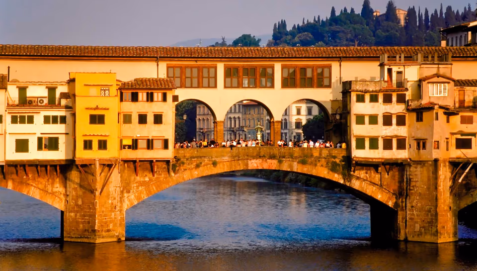 taliaanse rode, witte en rosé wijn in de spotlight, net als deze brug